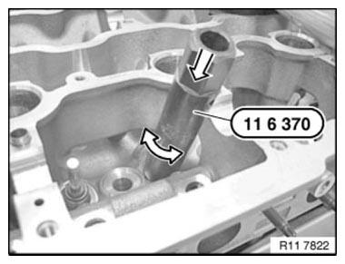 BMW 7 Series - Replacing All Valve Stem Seals (N63) - Valves With Springs