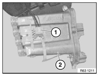 BMW 7 Series - Removing And Installing/Replacing Left Turn Indicator ...